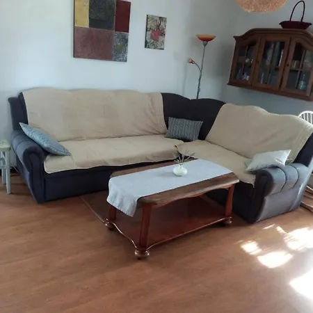 Apartman Snajdar شقة *