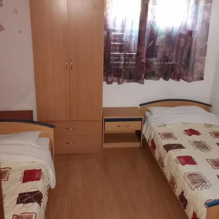 Apartman Snajdar شقة مالينسكا